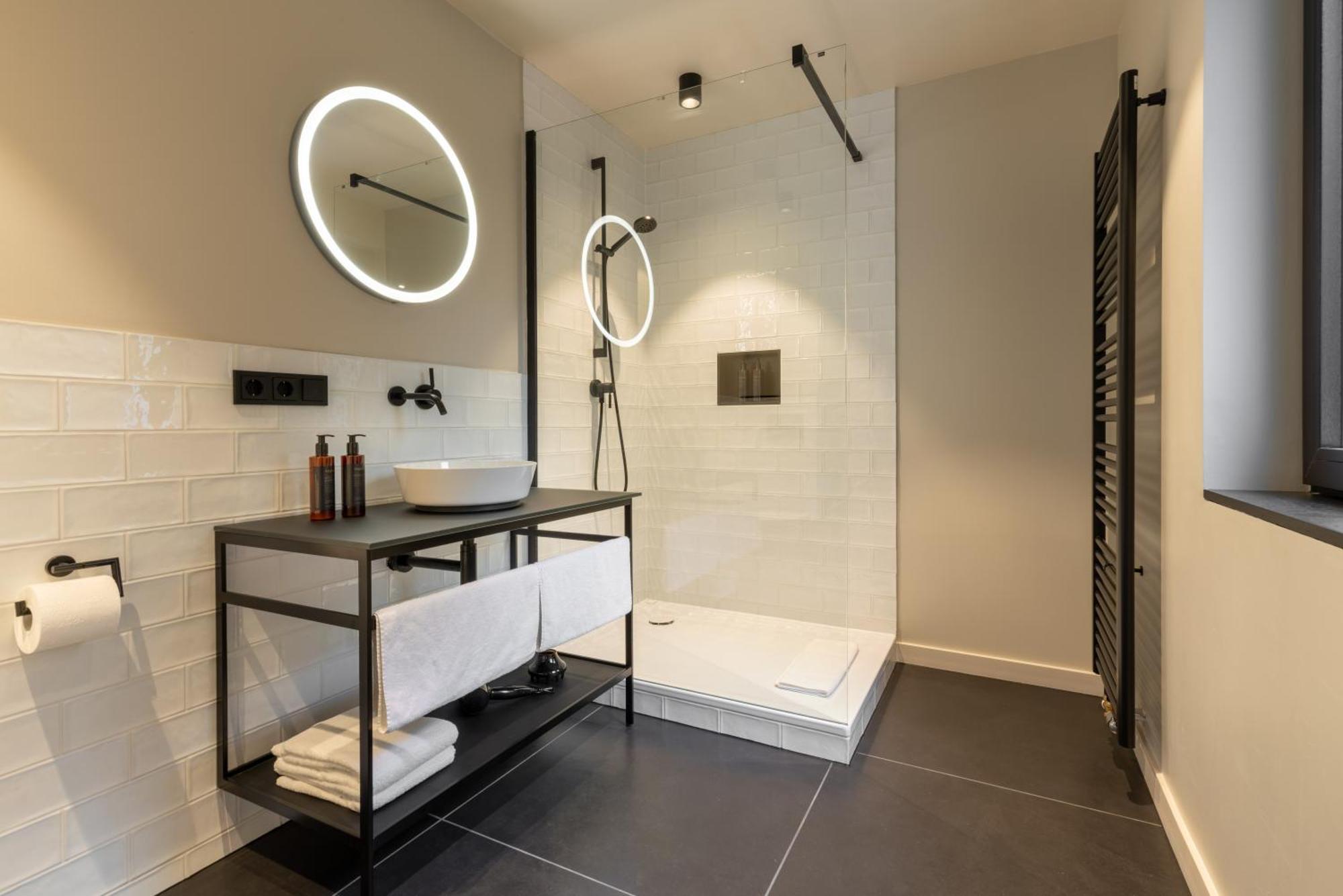 The Adams - Self Check In Hotel Baden-Baden Rom bilde